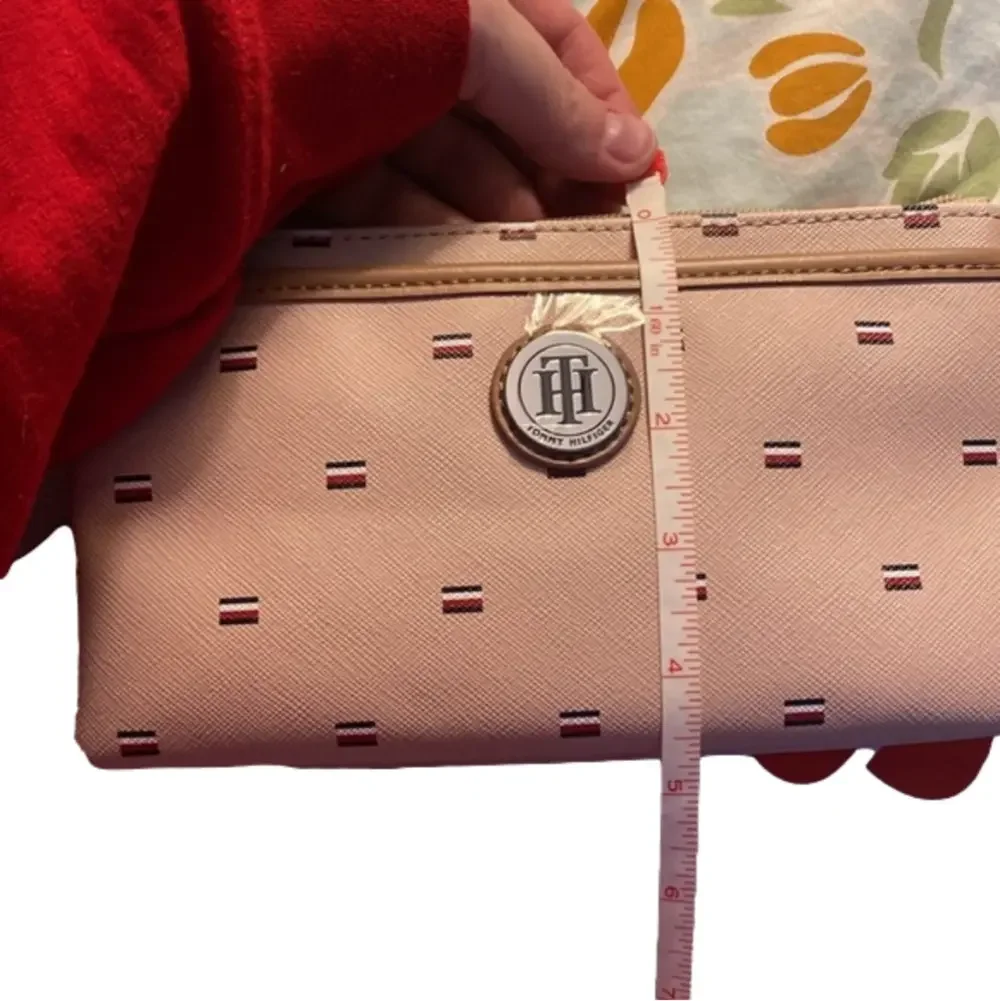 Tommy Hilfiger Cream Double Zip Wristlet Clutch Wallet Red White Blue Logo NWT